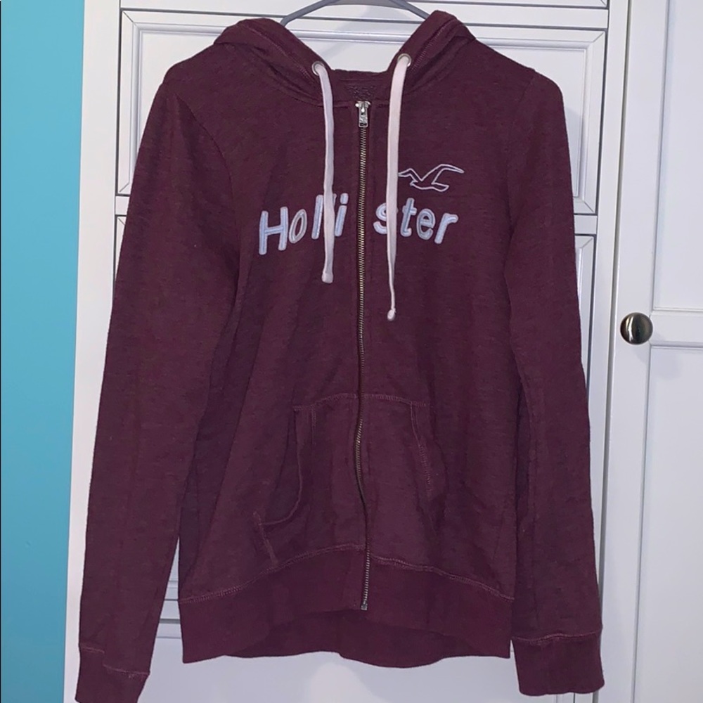hollister logo hooded sweatshirt maroon